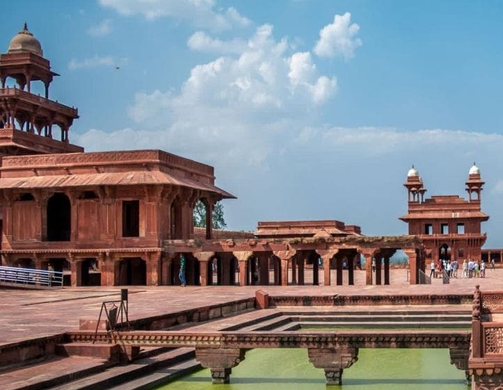 Jaipur → Fatehpur Sikri → Agra (250 km, environ 5 h)